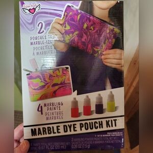 Marble dye pouch kit